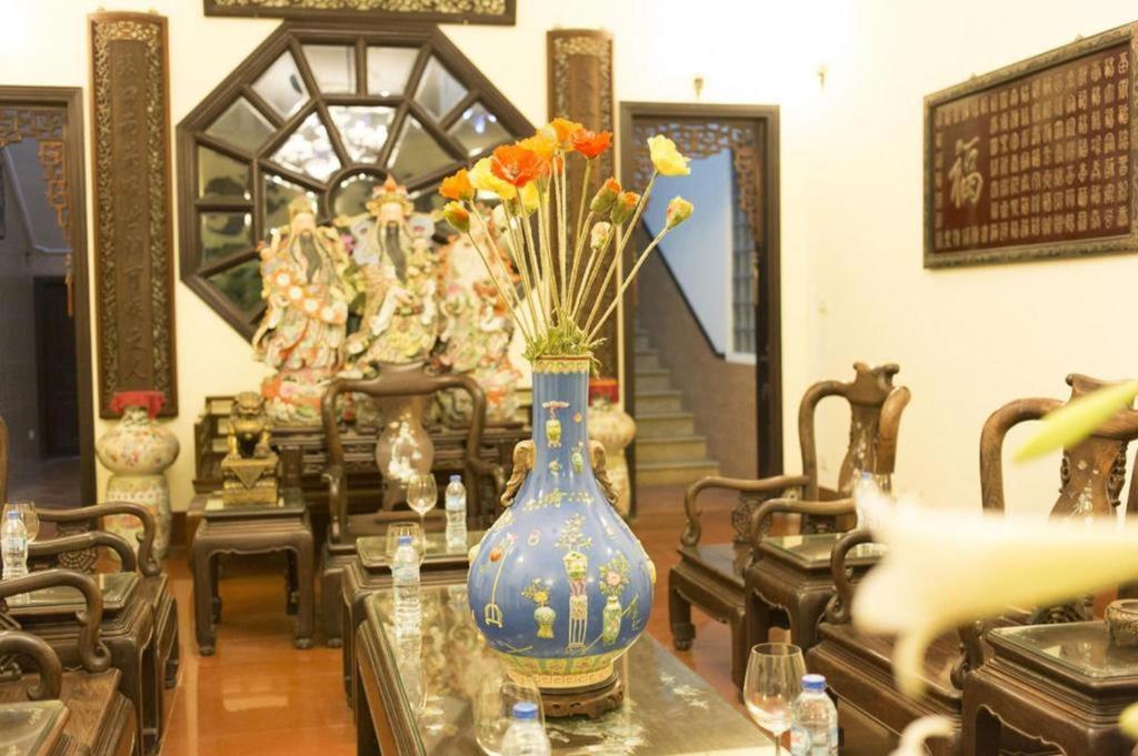 Dragon Hotel