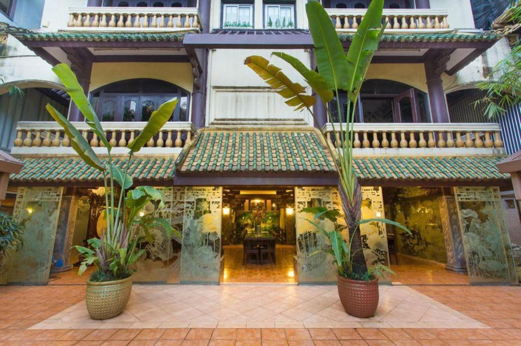 Dragon Hotel 3*